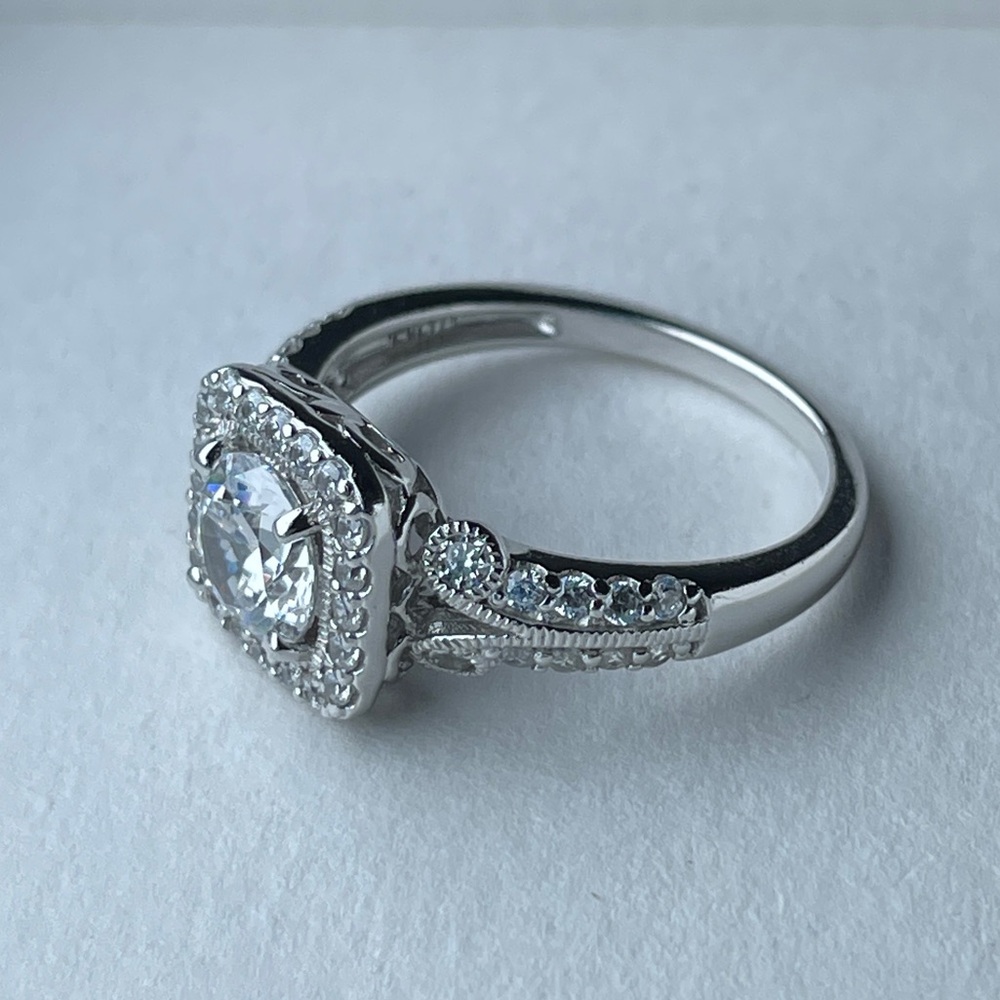 Ring 6 - Picture 2 of 11